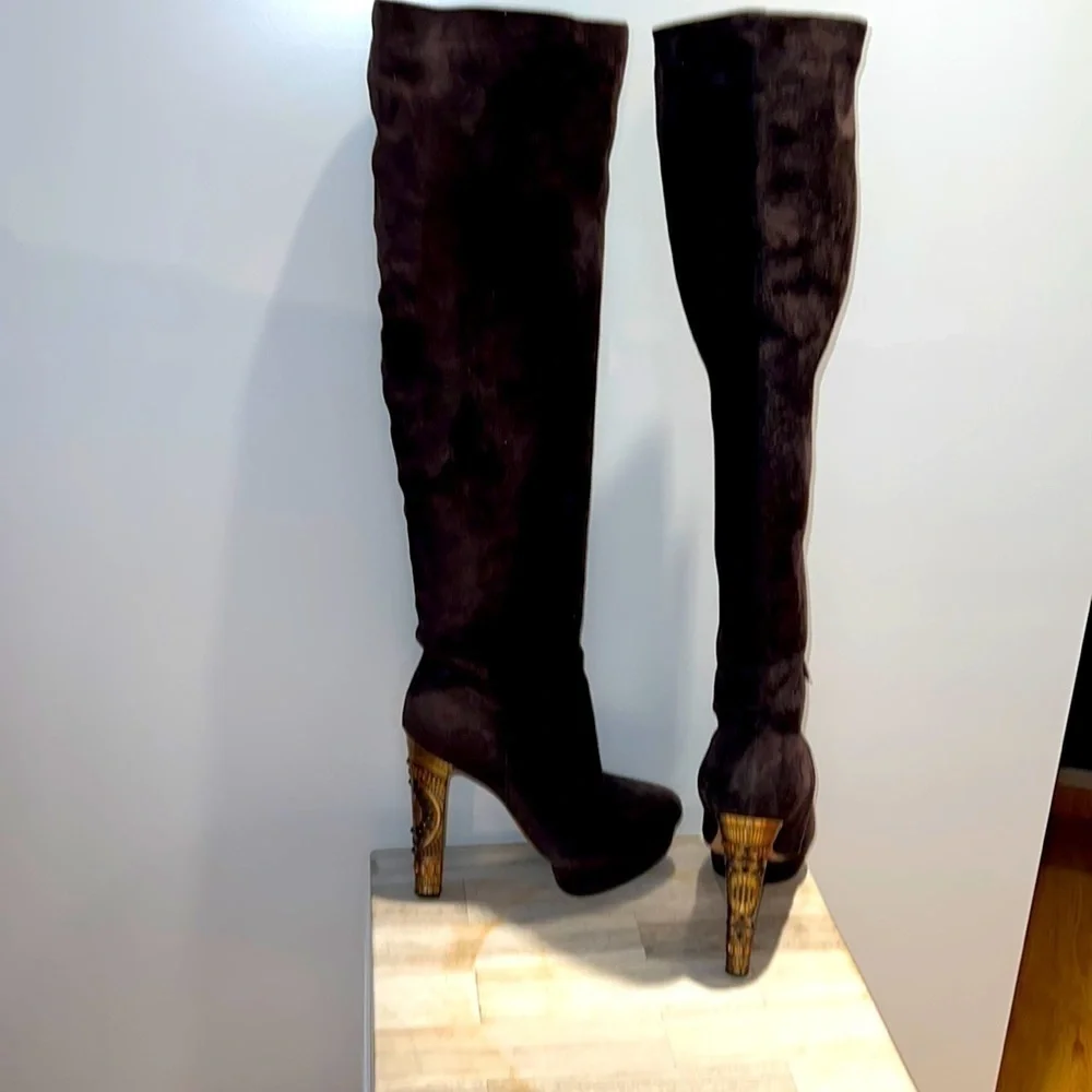 Le Silla 39/US 9 Brown Suede Metal Crystal Embellished Platform Tall Boots